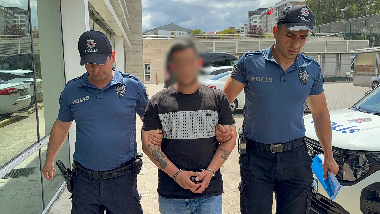 Hastane camına isabet eden kurşunun şüphelisi adliyede