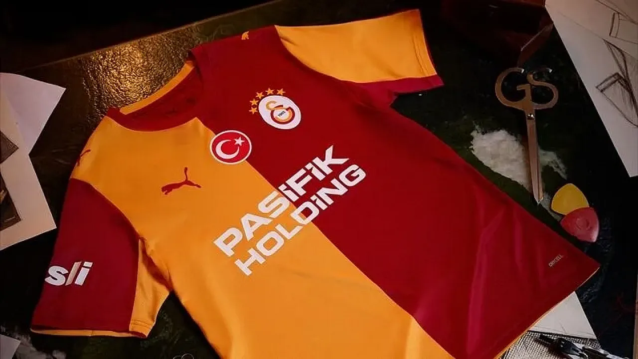 Başlık: Galatasaray'ın 2026-2027 sezonu formaları görücüye çıktı