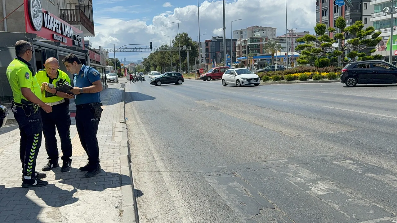 Samsun'da motosiklet devrildi: 2 yaralı