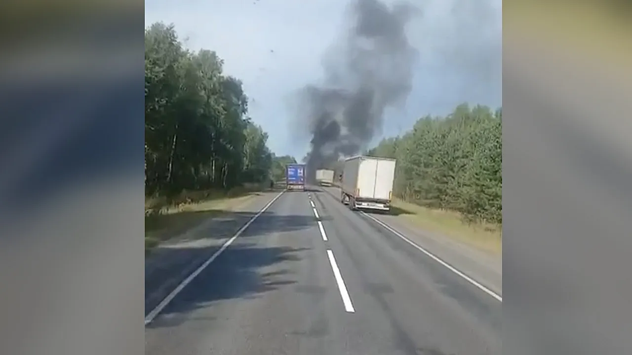 Rusya-Belarus sınırında dron saldırısı: Tır şoförleri dehşeti yaşadı