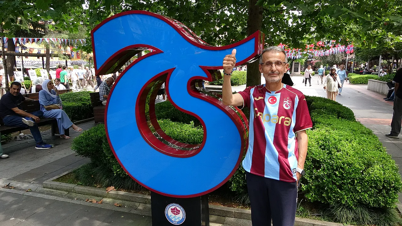 Salah coşkusu Trabzon'u sardı