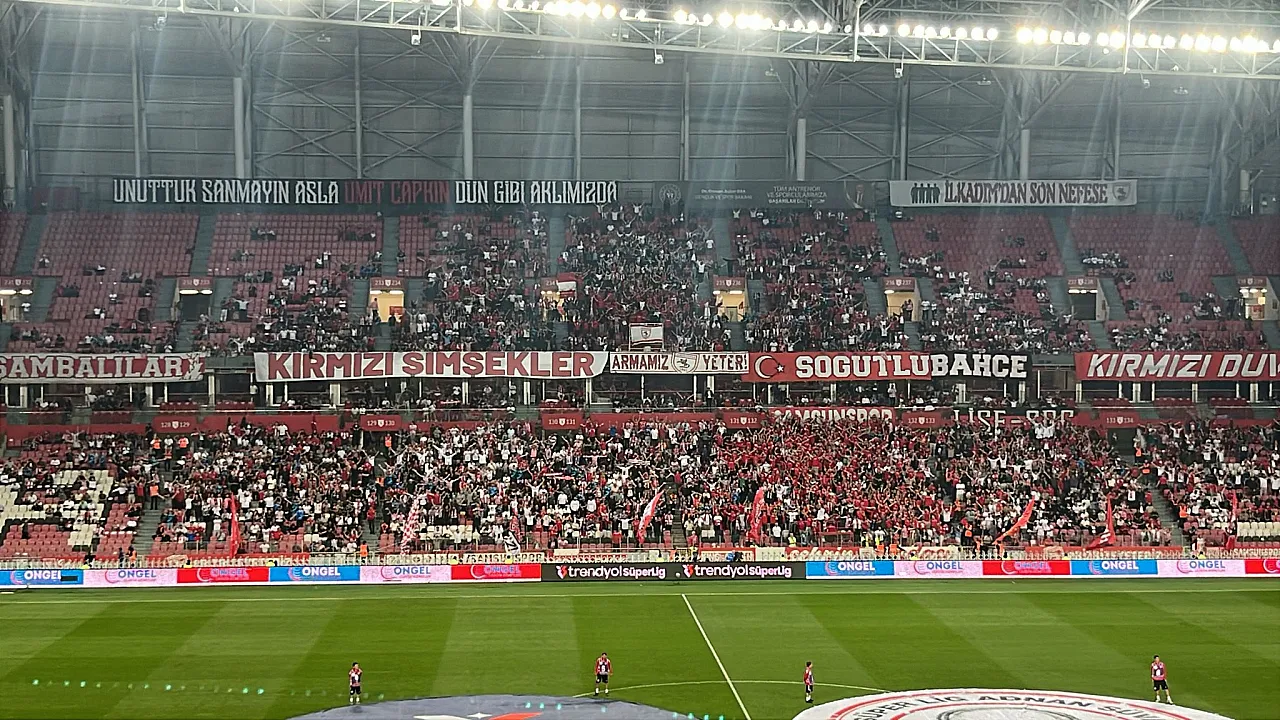 Samsunspor ilk yarıyı Fenerbahçe karşısında 1-0 geride kapattı