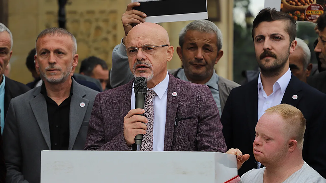 Çarşamba'da tarihi köprüde fındık gündemi