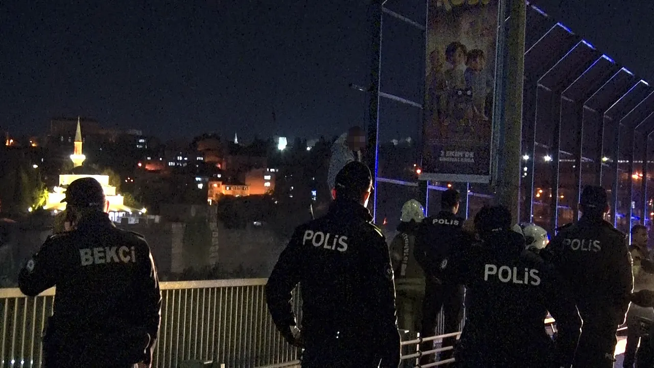 Haliç Köprüsü'nde intihar girişimi: 2 saatte ikna edildi