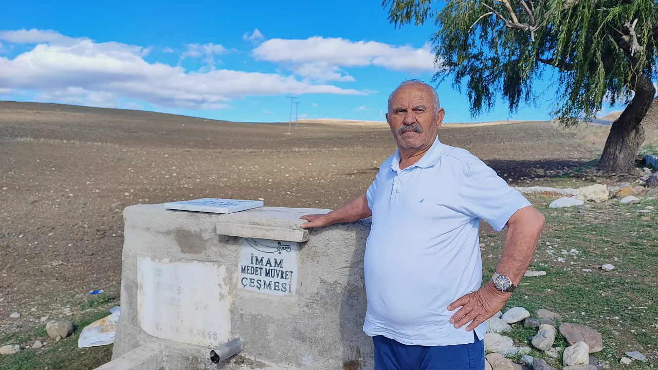 80 yaşında köy köy dolaşıp çeşme yaptırıyor