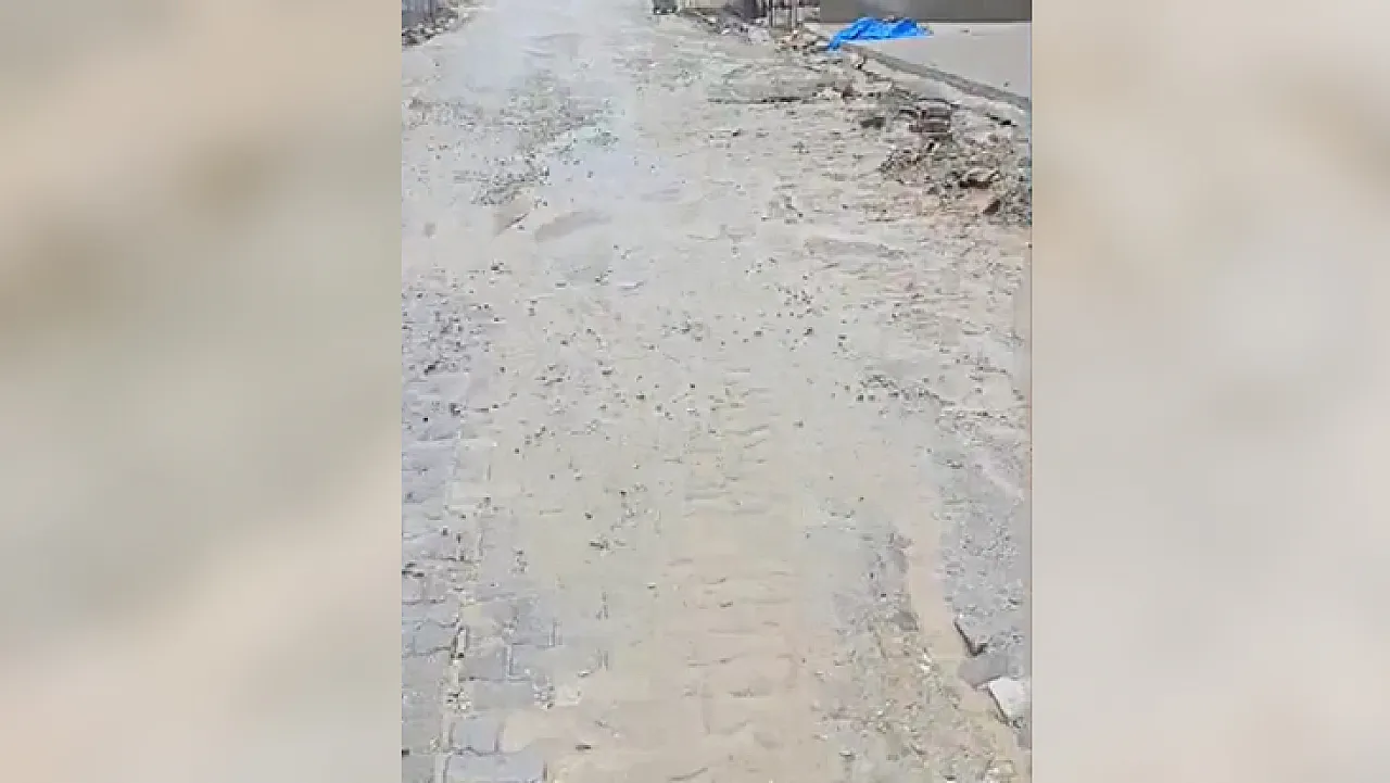 AK Partili Belediyede Yol Çilesi: 'Burası Köy Yolu Değil Ladik'in Göbeği!'