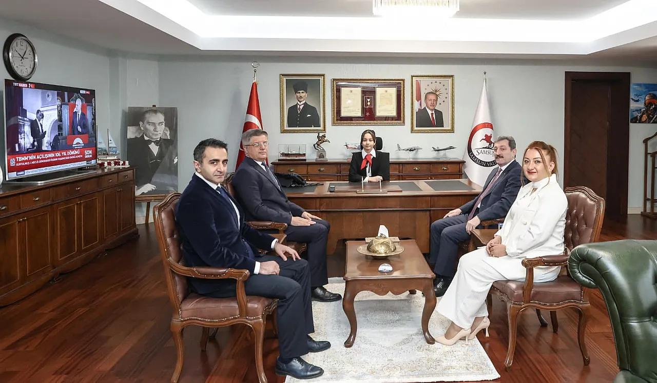 Samsun'da Vali Orhan Tavlı koltuğunu devretti