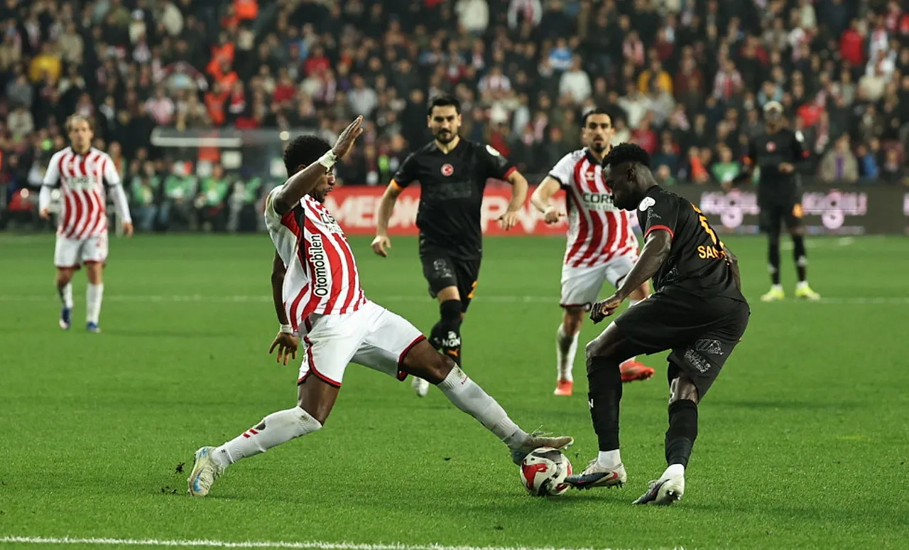 Samsunspor, Galatasaray'ı darmadağın etti