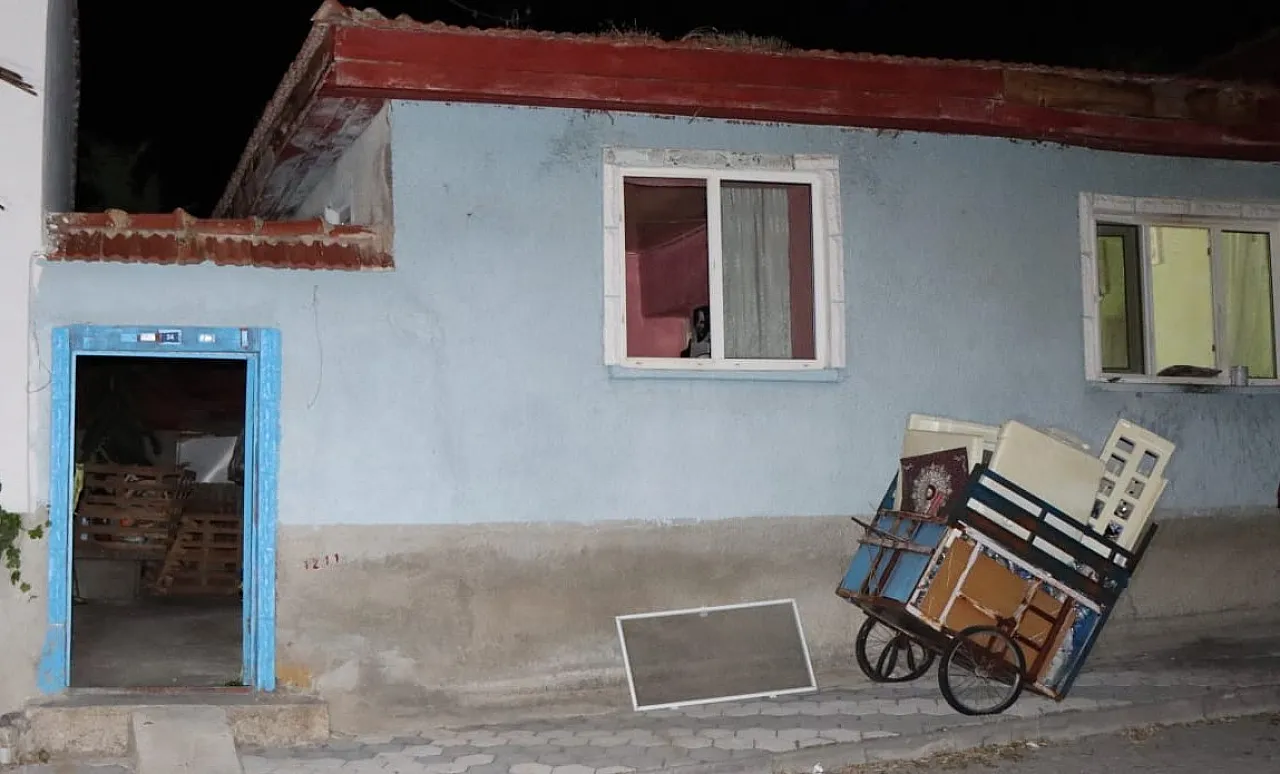 Annesinin ölümünden 5 gün sonra kendisi de hayatını kaybetti