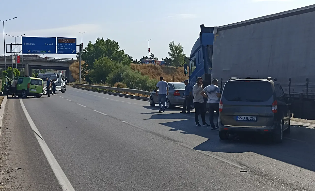 Havza'da Zincirleme Kaza: 3 Yaralı