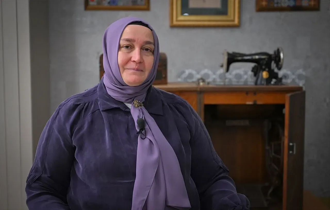 Milli Mücadele'nin izlerini taşıyan asırlık dikiş makinesi sergileniyor