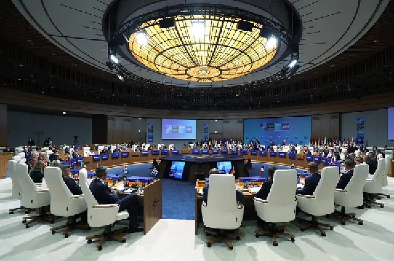 NATO Zirvesi'nin sonuç bildirgesi açıklandı: 50 milyar doları aşan savunma tedariki kararı