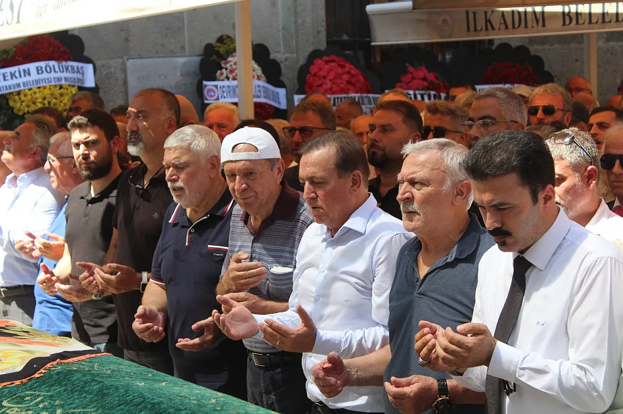 Ayşe Burma'ya Son Veda