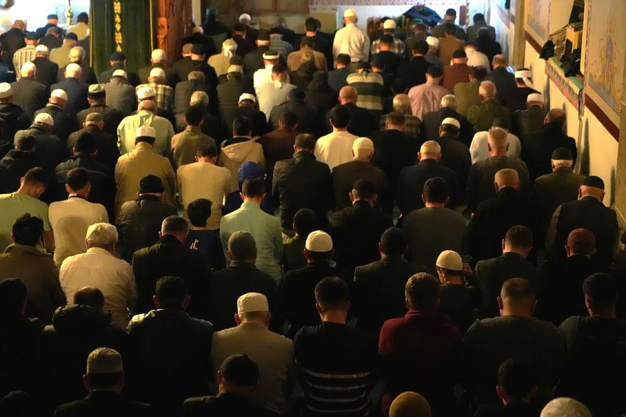 Samsun'da Ramazan bereketi: İlk teravih coşkuyla kılındı