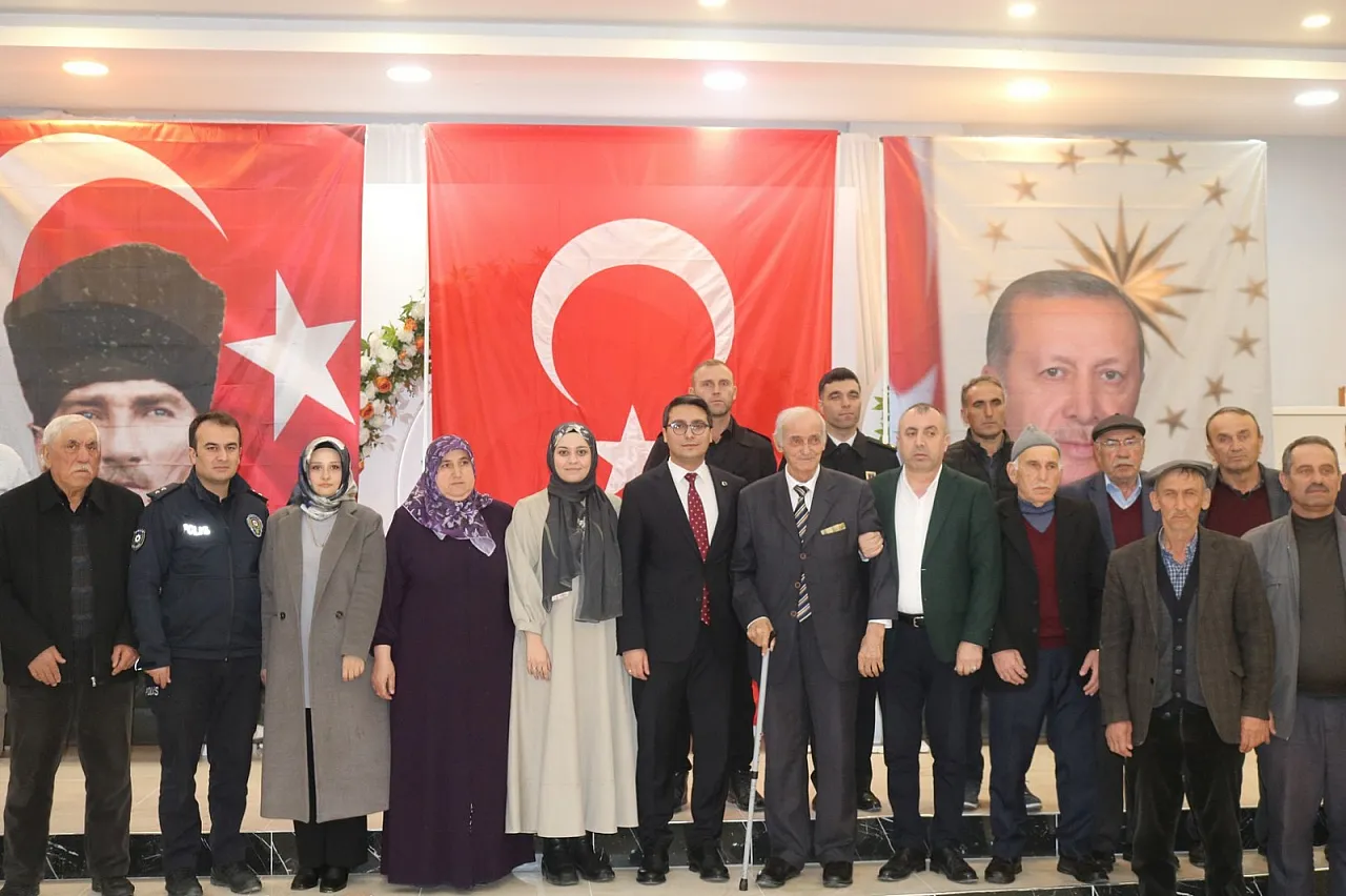 Asarcık'ta gönül sofraları kuruldu: Vatandaşlar iftarda buluştu