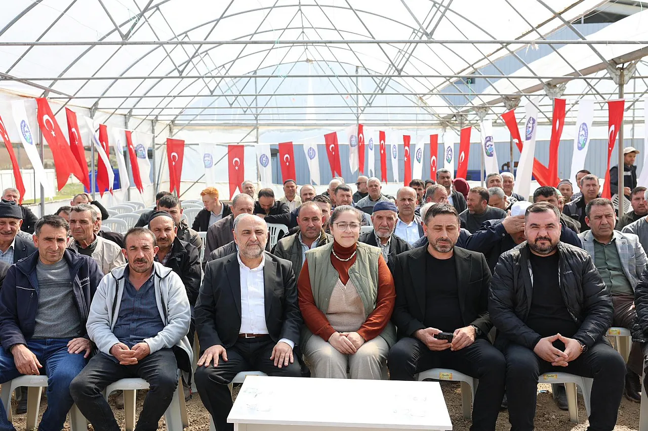 Vezirköprü'de çiftçilere yonca tohumu desteği