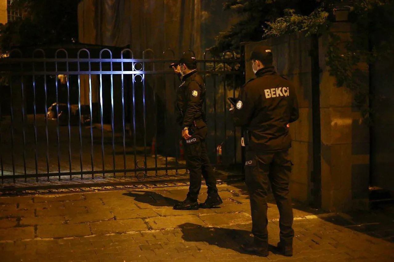 Bekçilerin çalışma saatleri valilere devredildi
