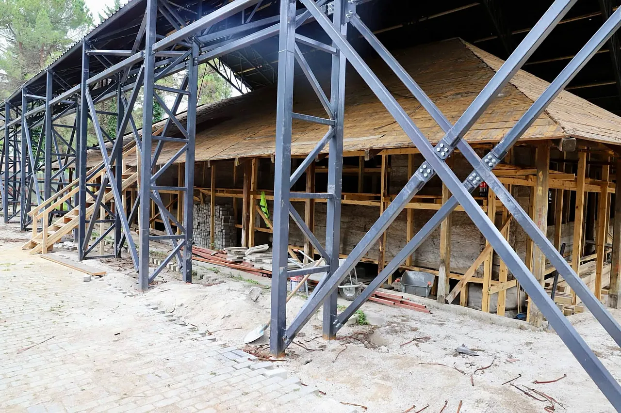 Göğceli Camii'nde restorasyon çalışmaları sürüyor