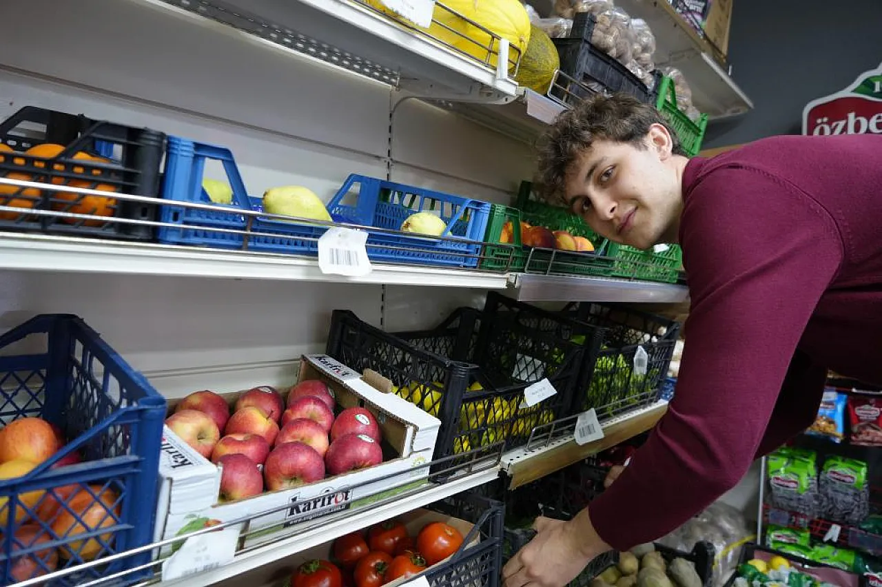 19 yaşında market açtı, boykot ürünlerini satmıyor