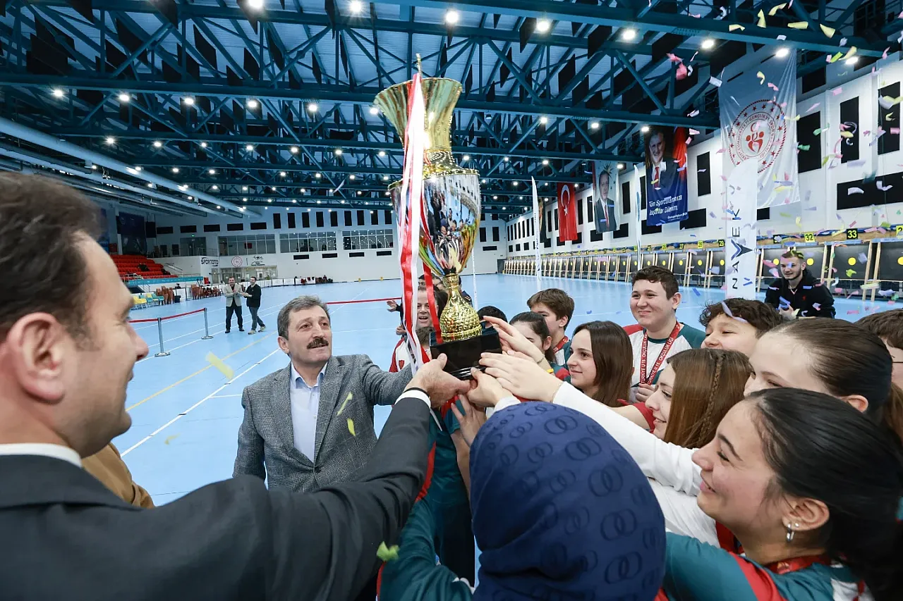 Samsun'da okçuluk rüzgarı! 7 Bölgeden 227 sporcu yarıştı