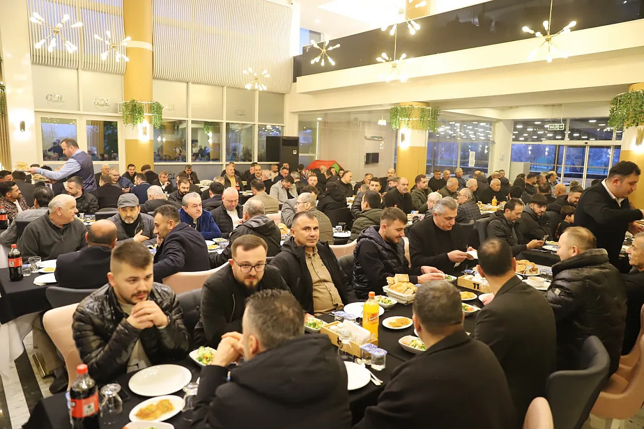 Çarşamba'da esnaflar iftarda buluştu