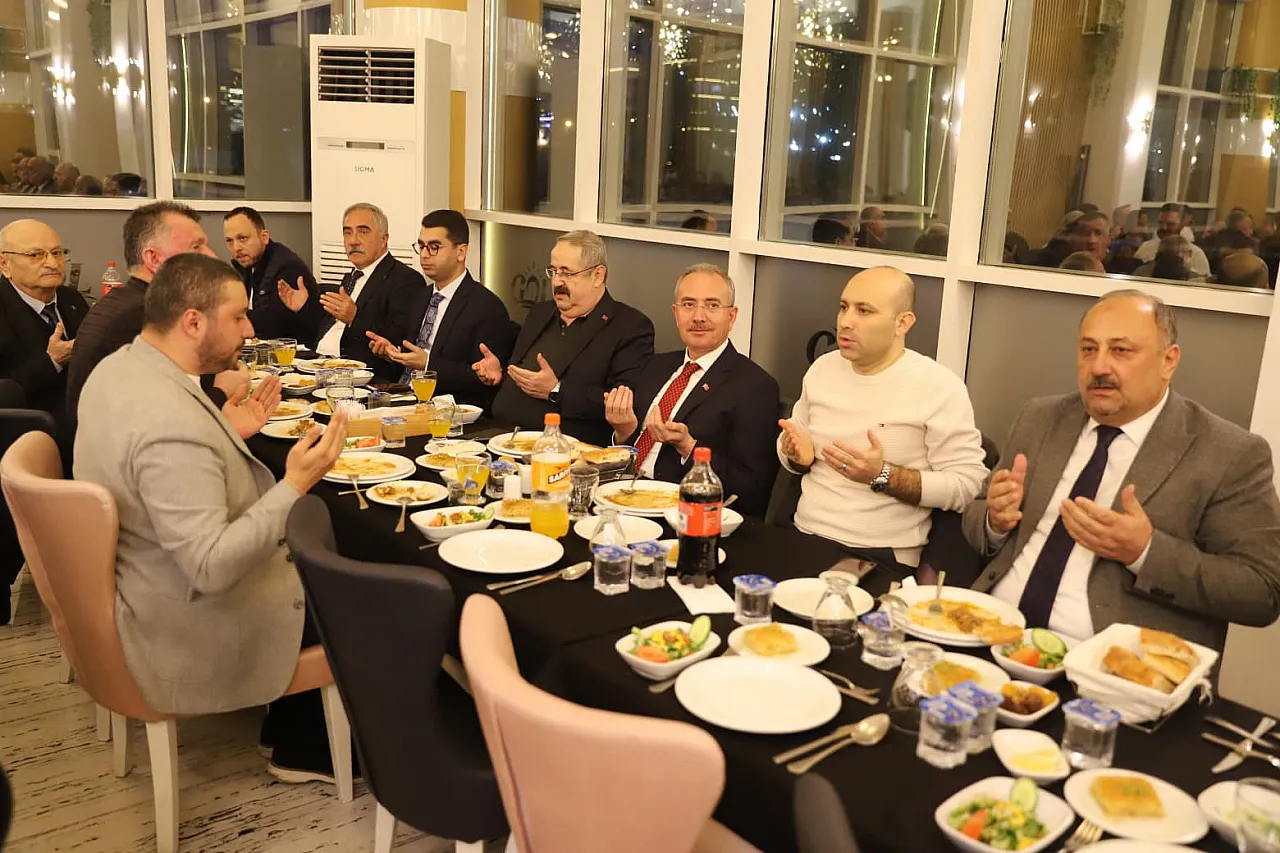 Çarşamba'da esnaflar iftarda buluştu