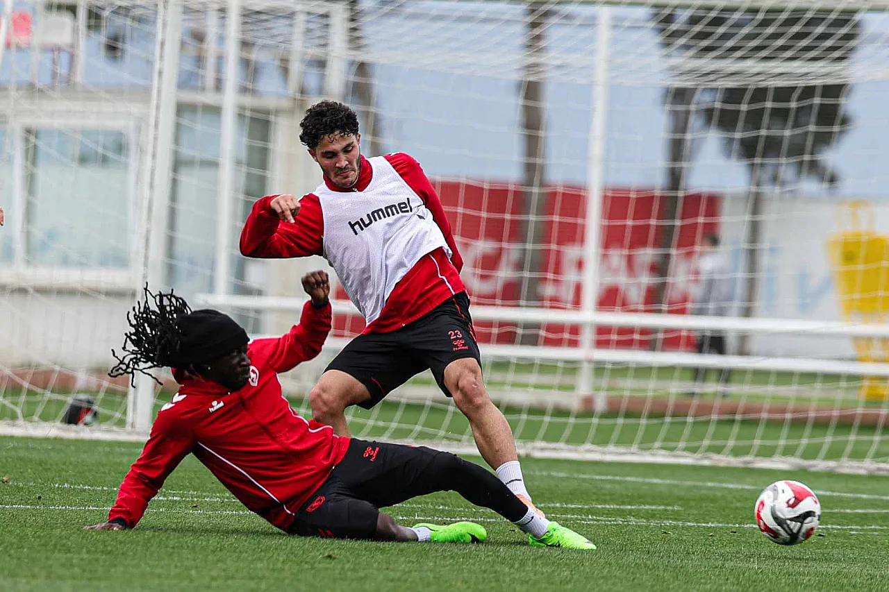 Samsunspor Konyaspor mesaisinde