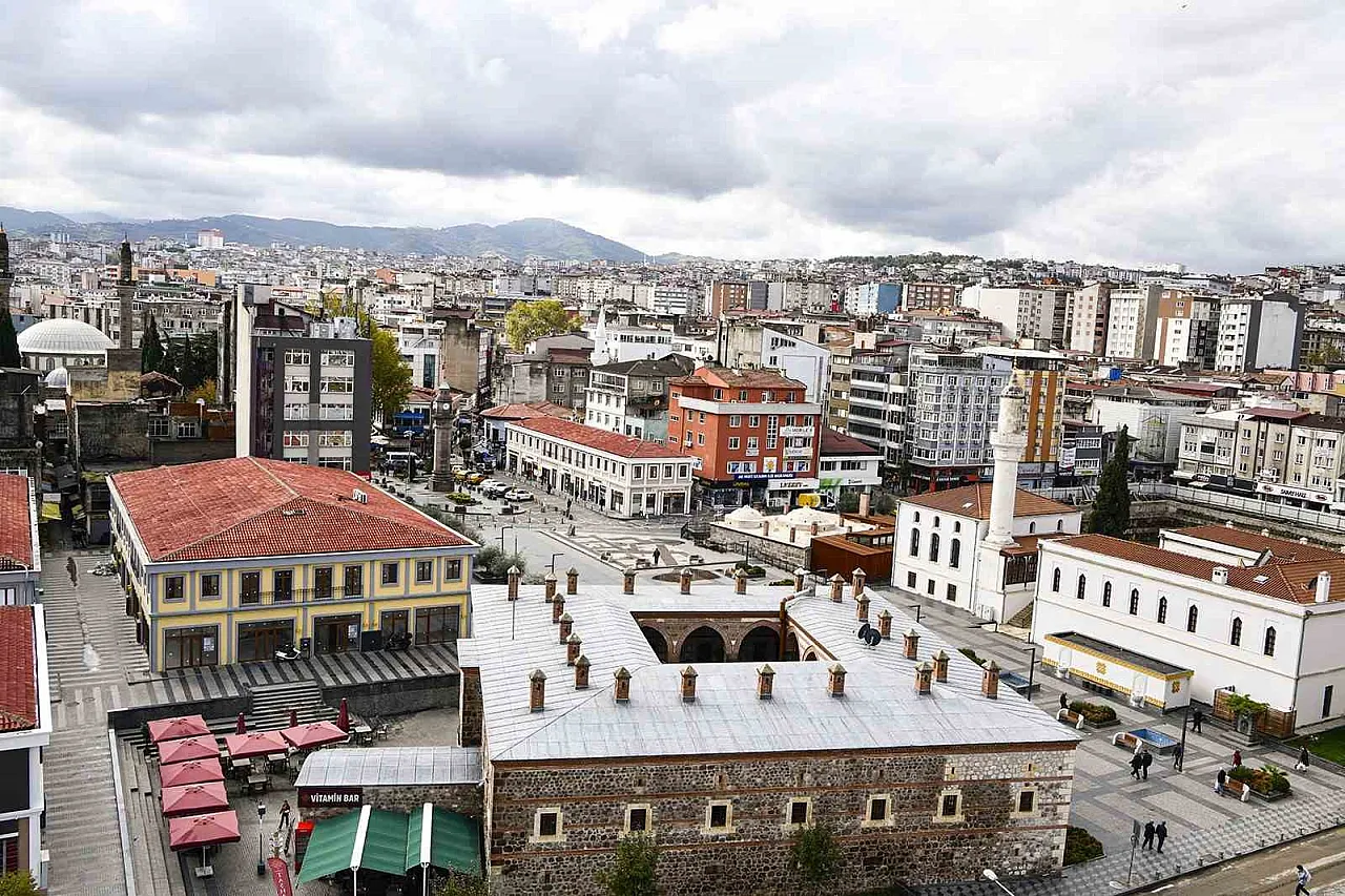 Samsun Saathane Meydanı nerede, tarihi meydanda neler var?