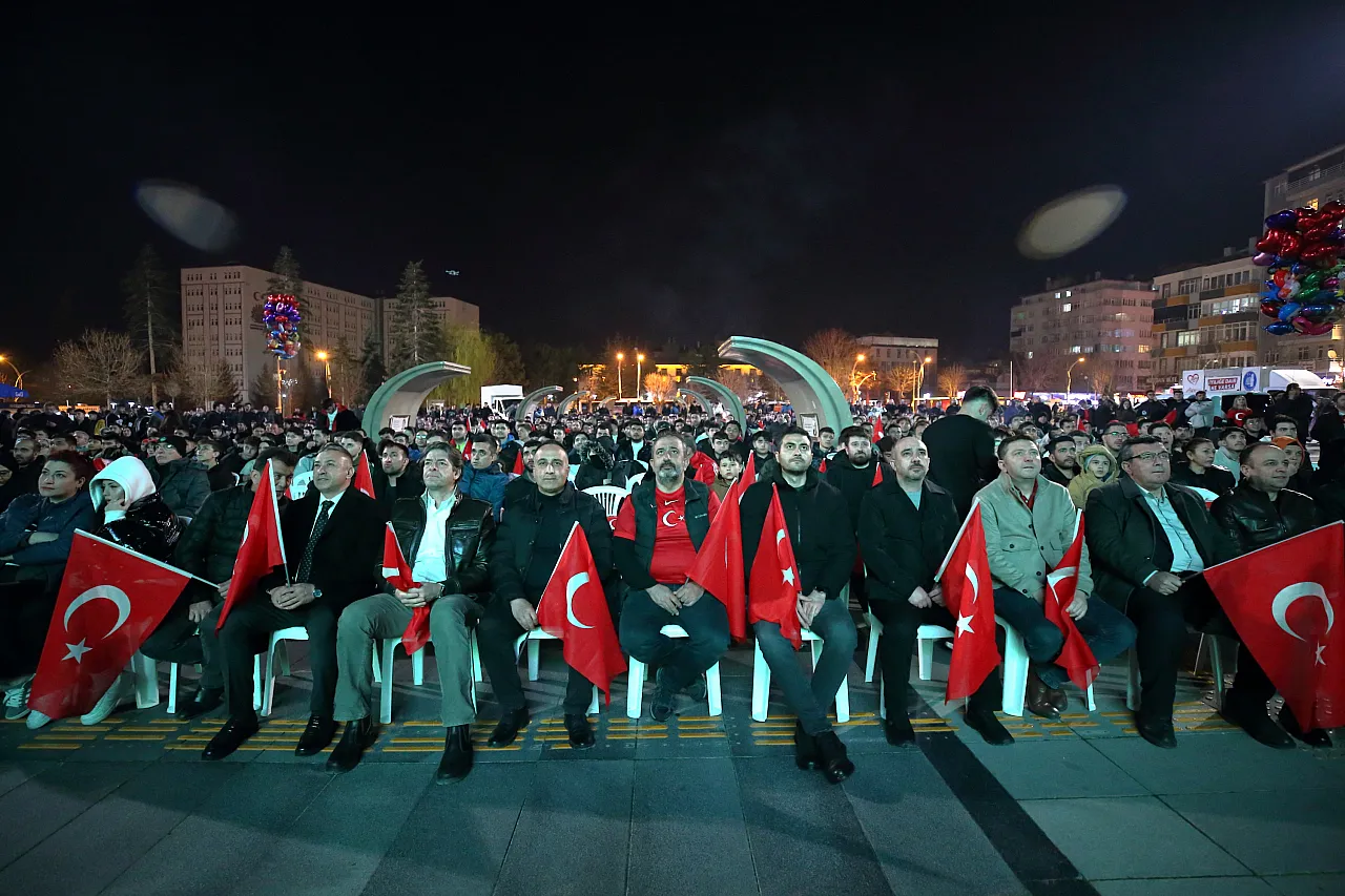Samsun'da milli gurur dev ekranda yaşandı