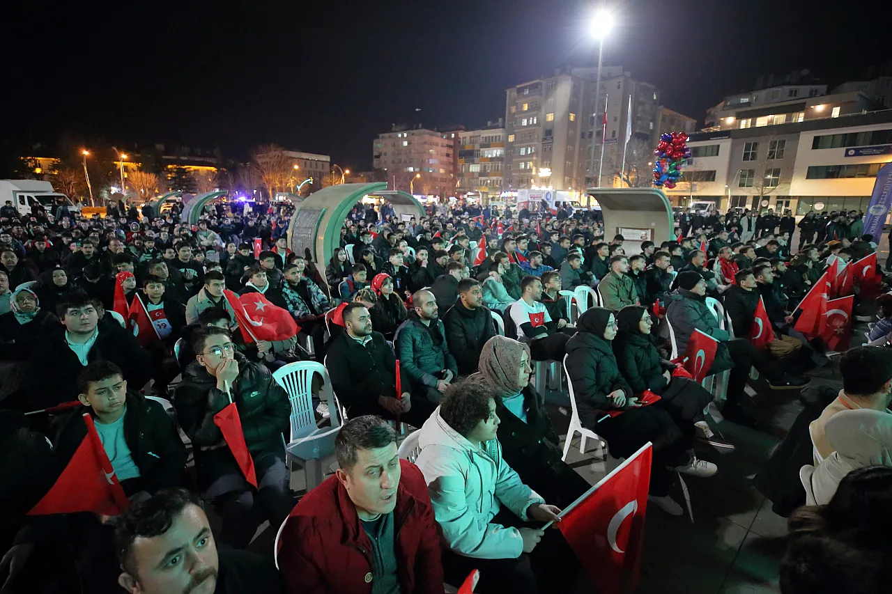 Samsun'da milli gurur dev ekranda yaşandı