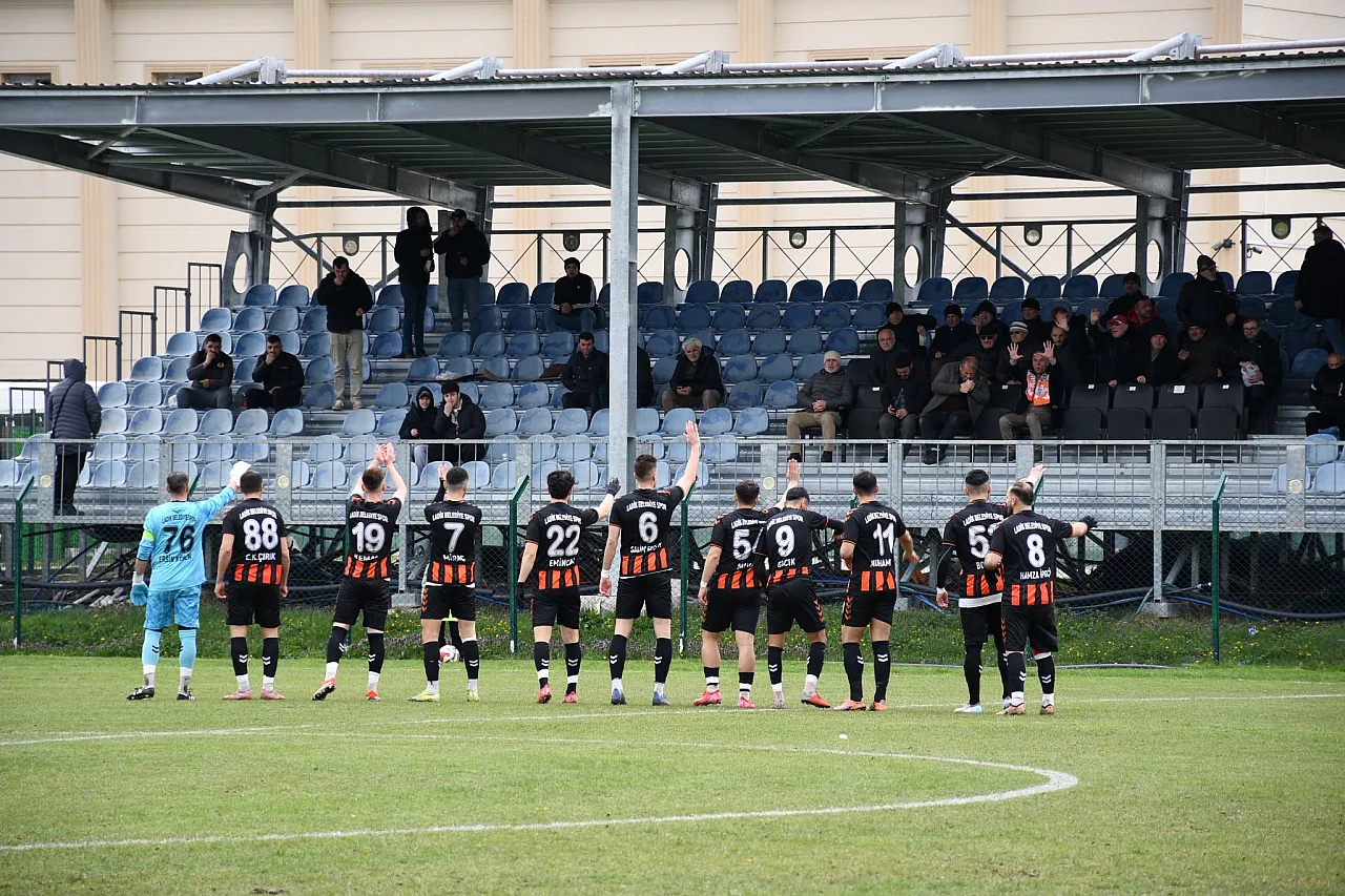 Ladik Belediyespor, Kırşehir Yetişen Yıldızlar Spor'u 1-0 yendi