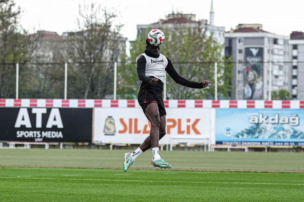 Samsunspor Beşiktaş maçına hazır: 3 isim antrenmana katılmadı