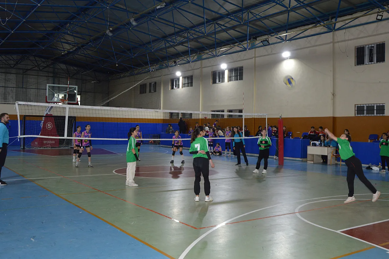 Havza'da okul sporları voleybol turnuvası tamamlandı