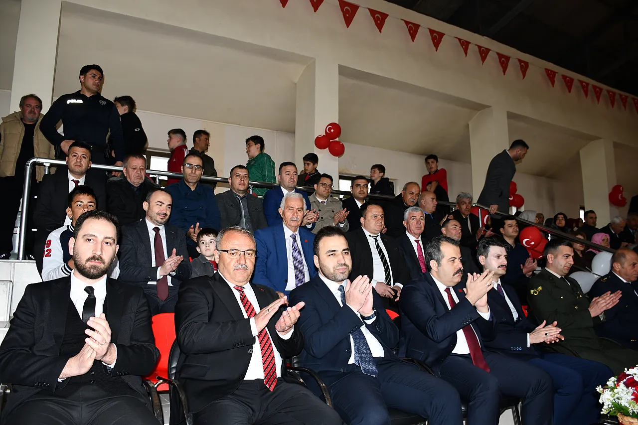 Vezirköprü'de 23 Nisan coşkuyla kutlandı