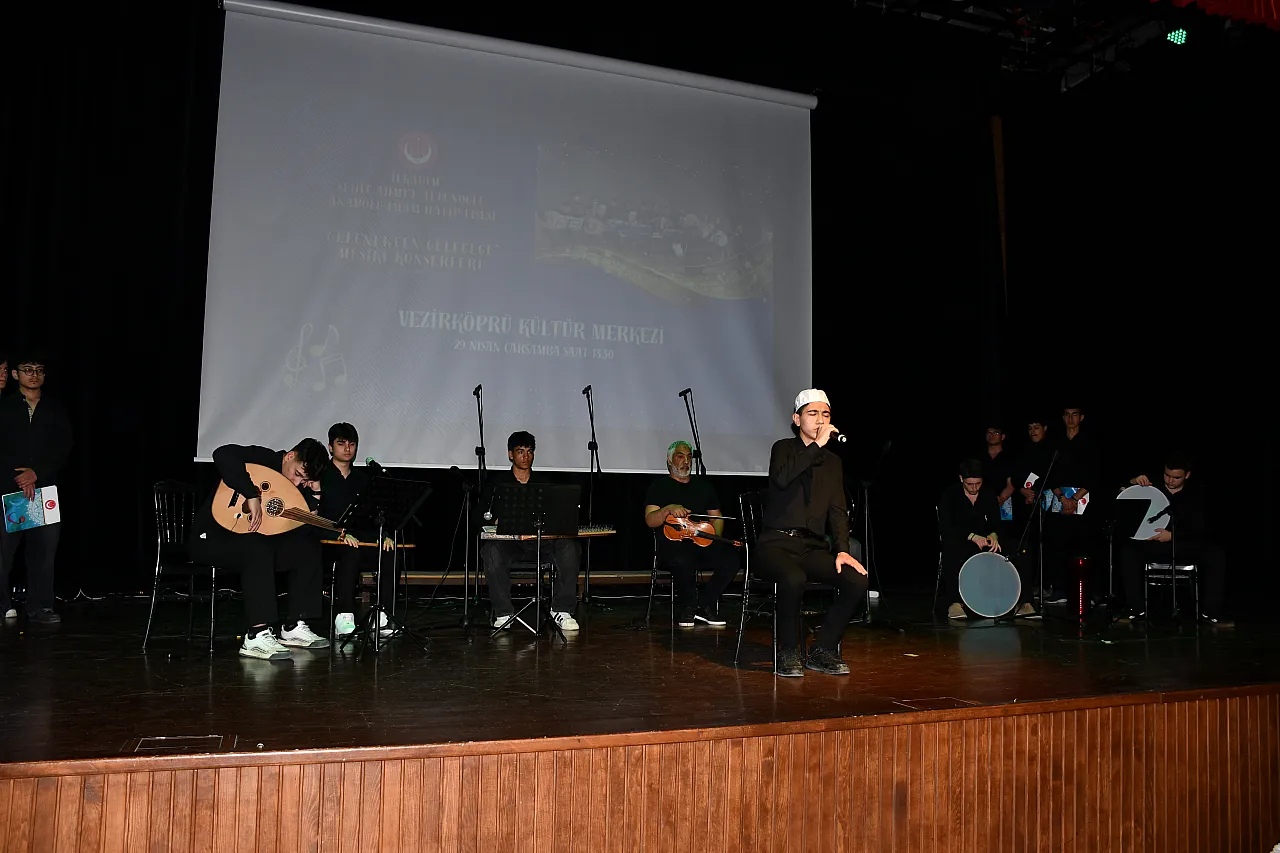 Gelenekten geleceğe musiki yolculuğu Vezirköprü'de yankılandı