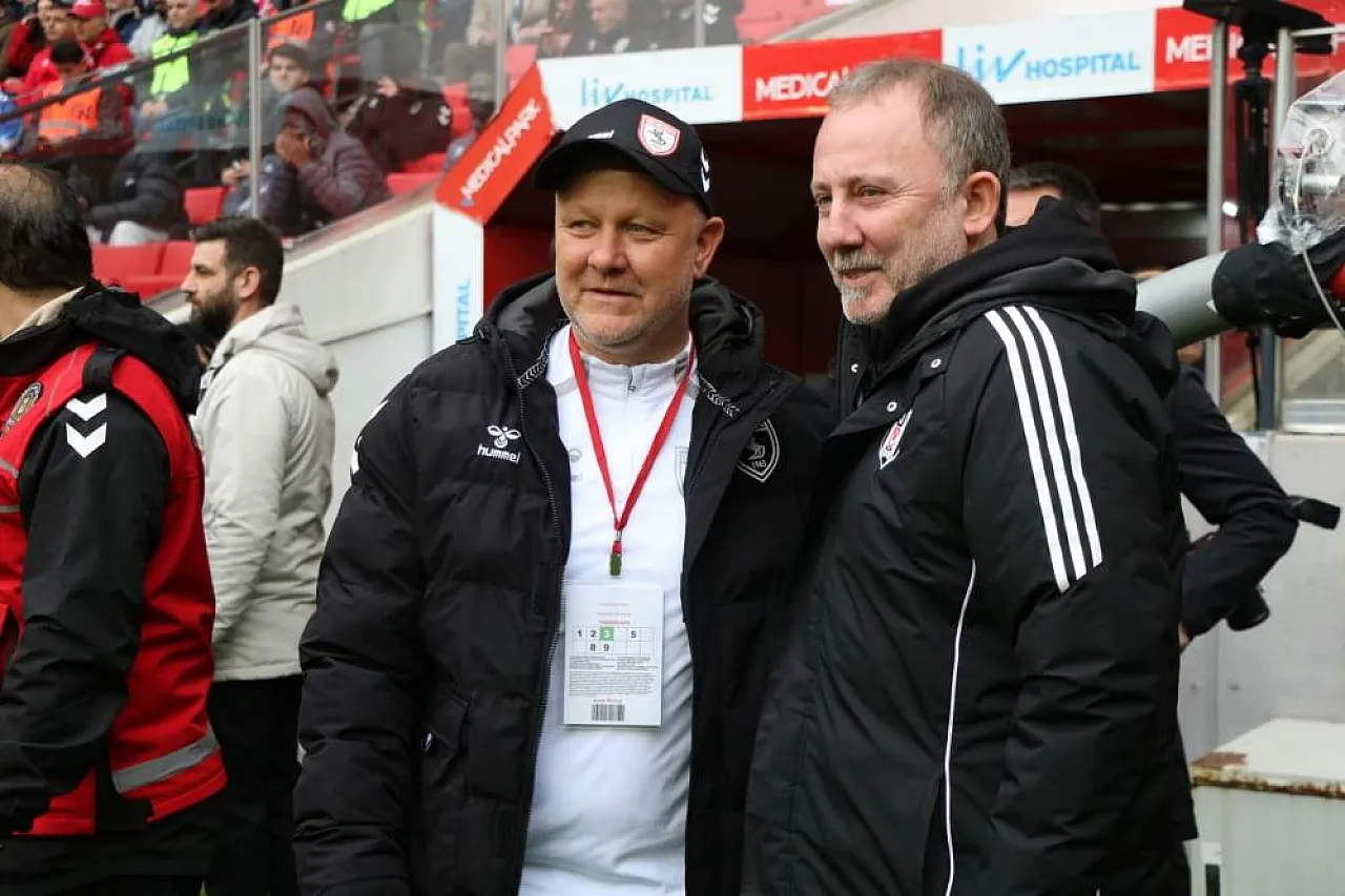 Samsun Beşiktaş karşılaşmasının ilk yarısı golsüz sona erdi