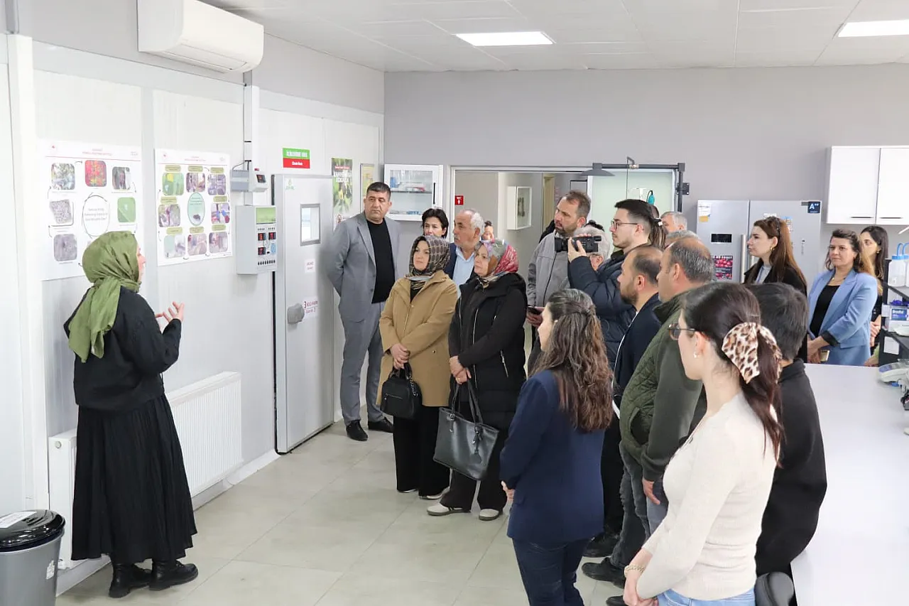 Atakum muhtarları Karadeniz Tarımsal Araştırma Enstitüsünü ziyaret etti