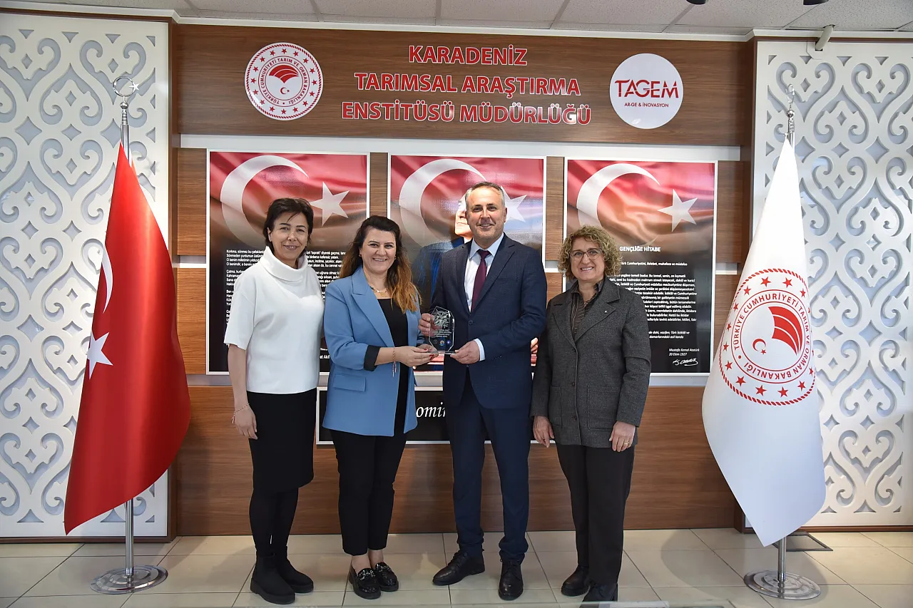 Atakum muhtarları Karadeniz Tarımsal Araştırma Enstitüsünü ziyaret etti