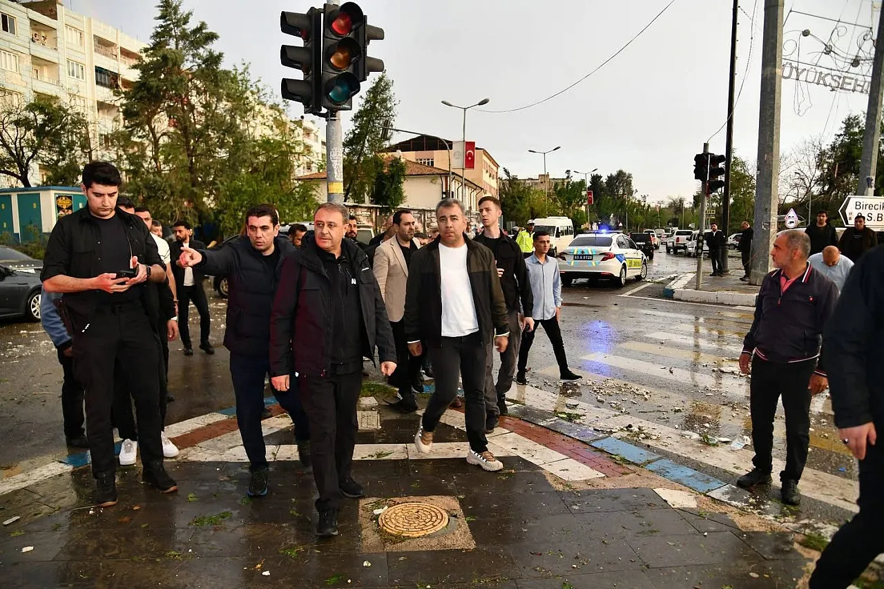 Güneydoğuda fırtına kabusu:1 Ölü, 40 yaralı