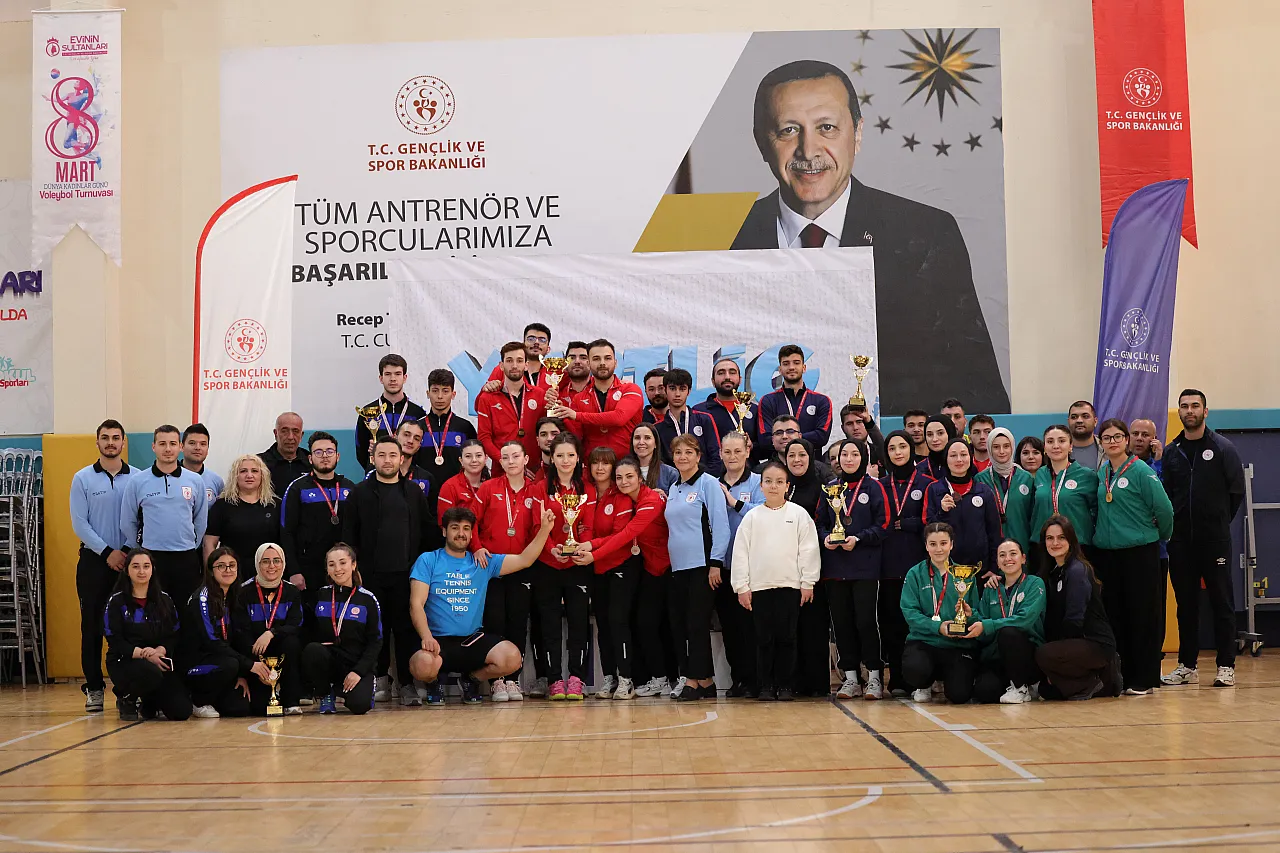 Masa Tenisi Yurt Lig Karadeniz Bölgesi Grup Yarışmaları sona erdi