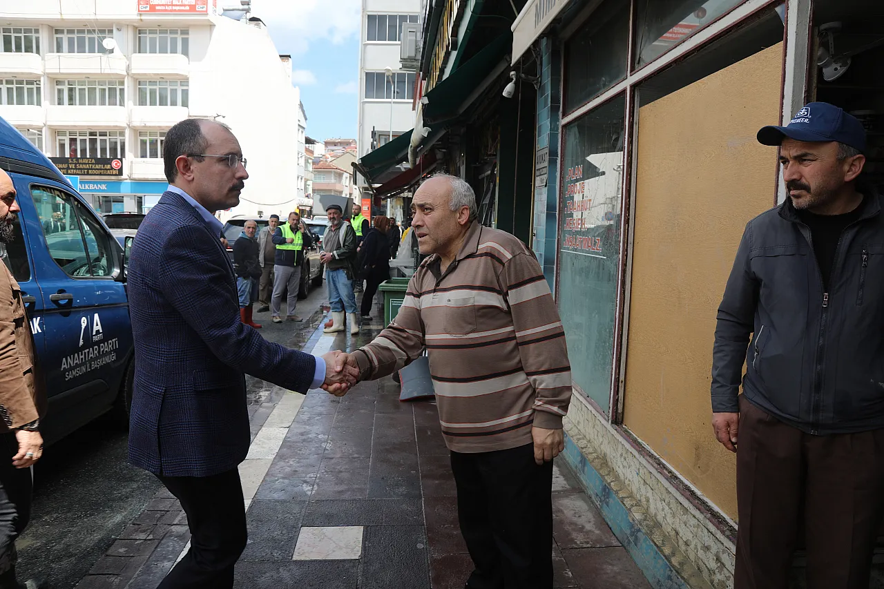 TBMM Plan ve Bütçe Komisyonu Başkanı Muş, sel yaşanan Havza'da incelemede bulundu