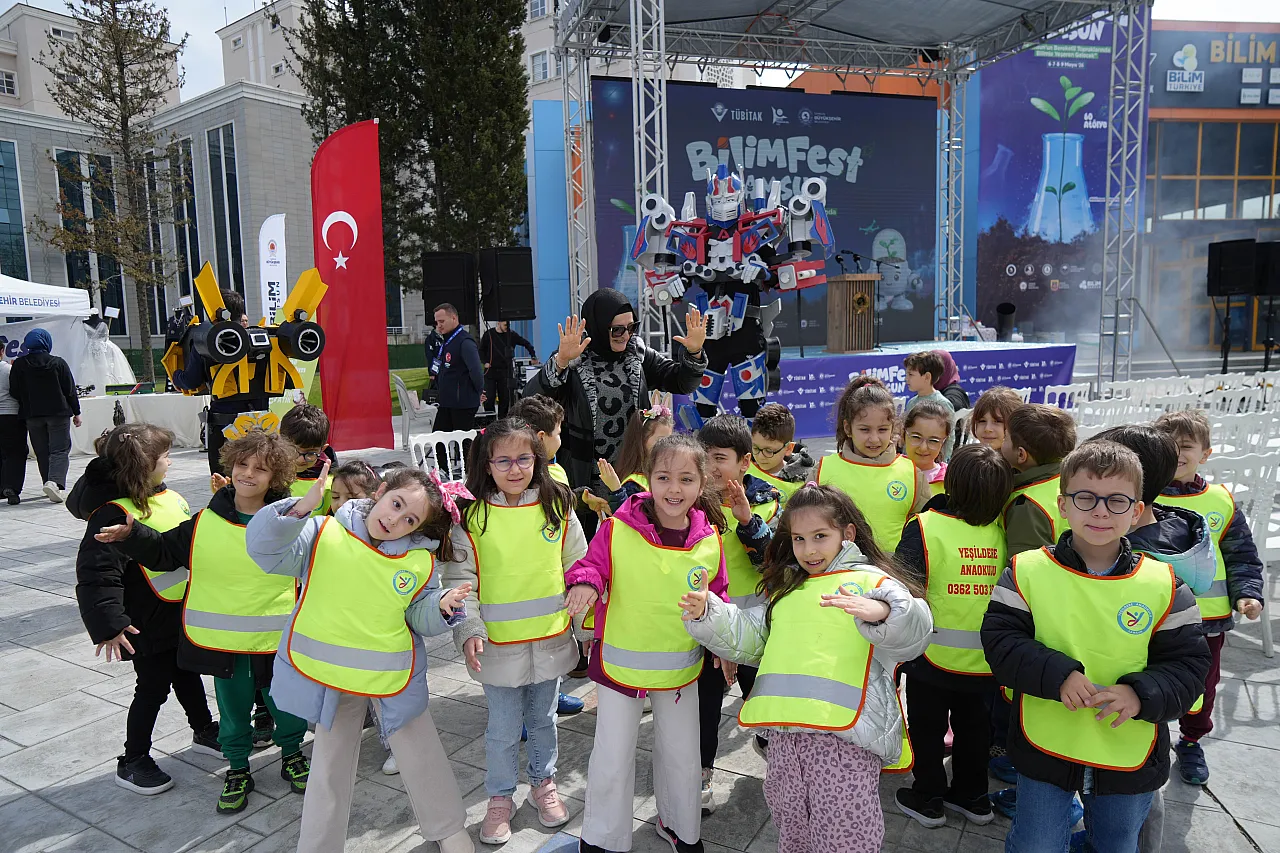 BİLİMFEST Samsun 2026, yoğun katılımla başladı