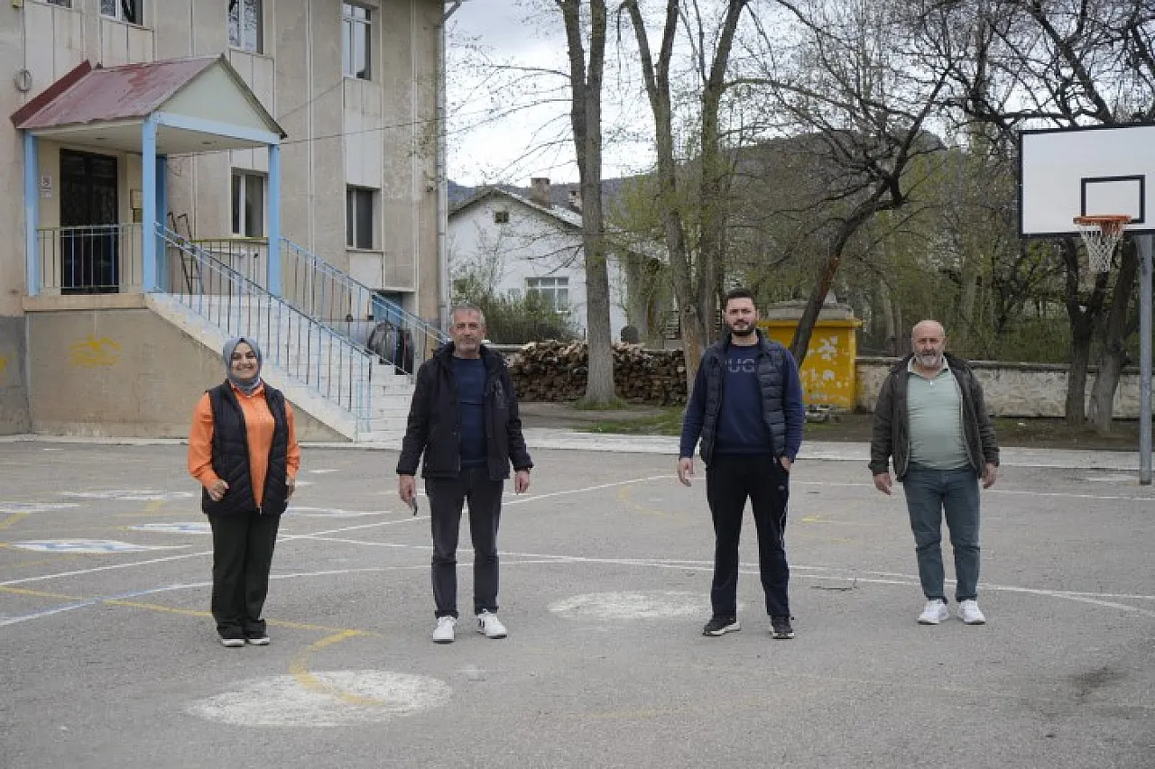 Ayılar köyleri mesken edindi