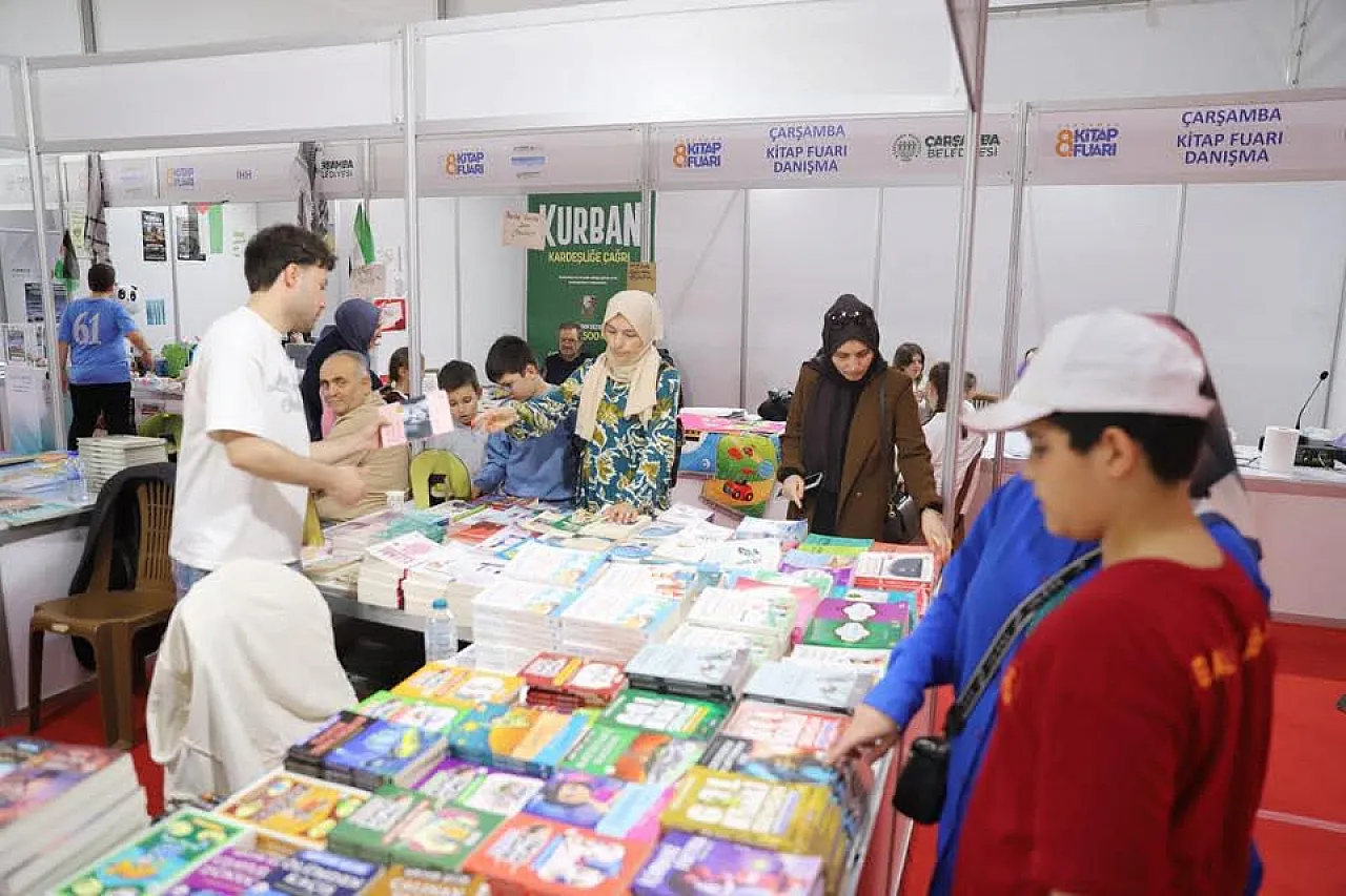 Çarşamba kitap fuarı 75 bin kitapseveri ağırladı