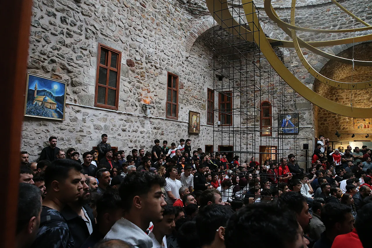 Samsun ve çevre iller dev ekran başında buluştu