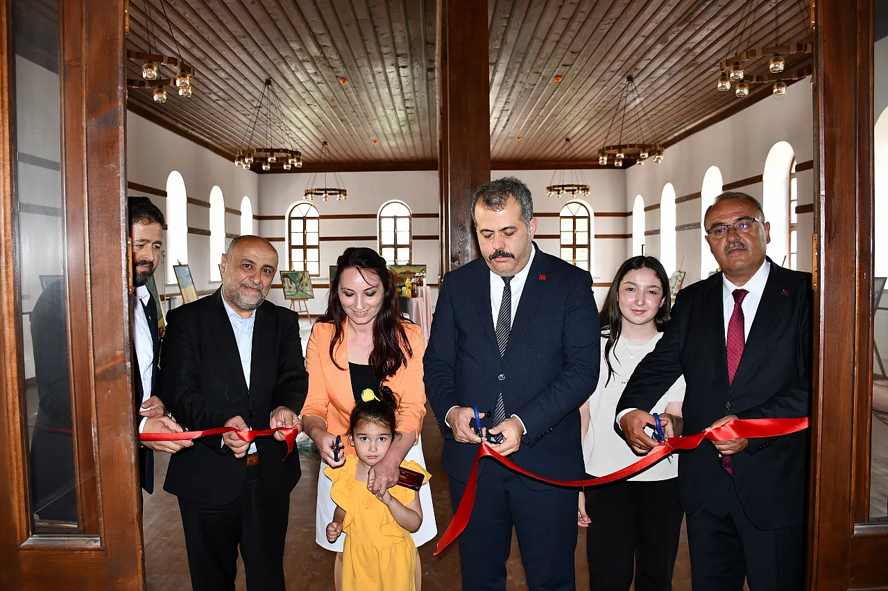 Vezirköprü'de sanatla engelleri aştılar