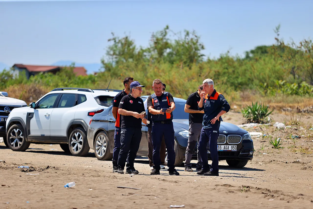 Çarşamba'da Alabora Olan Teknede Kayıp Şahıs İçin Umutlu Bekleyiş Sürüyor