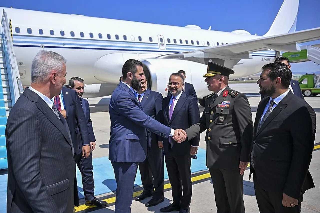 Şara, NATO Zirvesi için Ankara'ya geldi