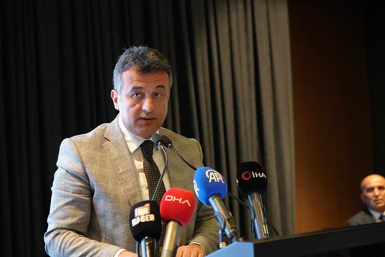 Bağımlılıkla mücadelede medyanın rolü Samsun'da ele alındı