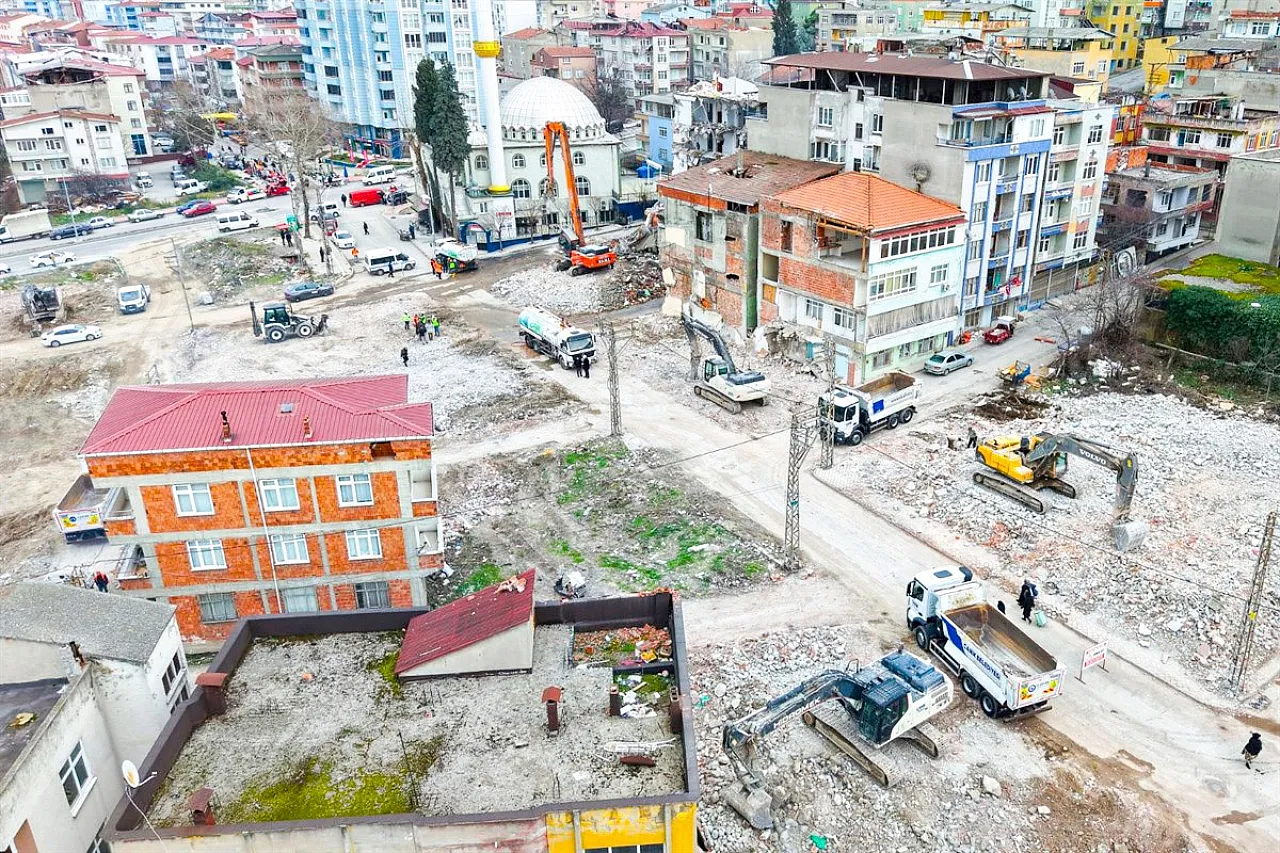 Canik'te kentsel dönüşüm ve ulaşım yatırımları sürüyor
